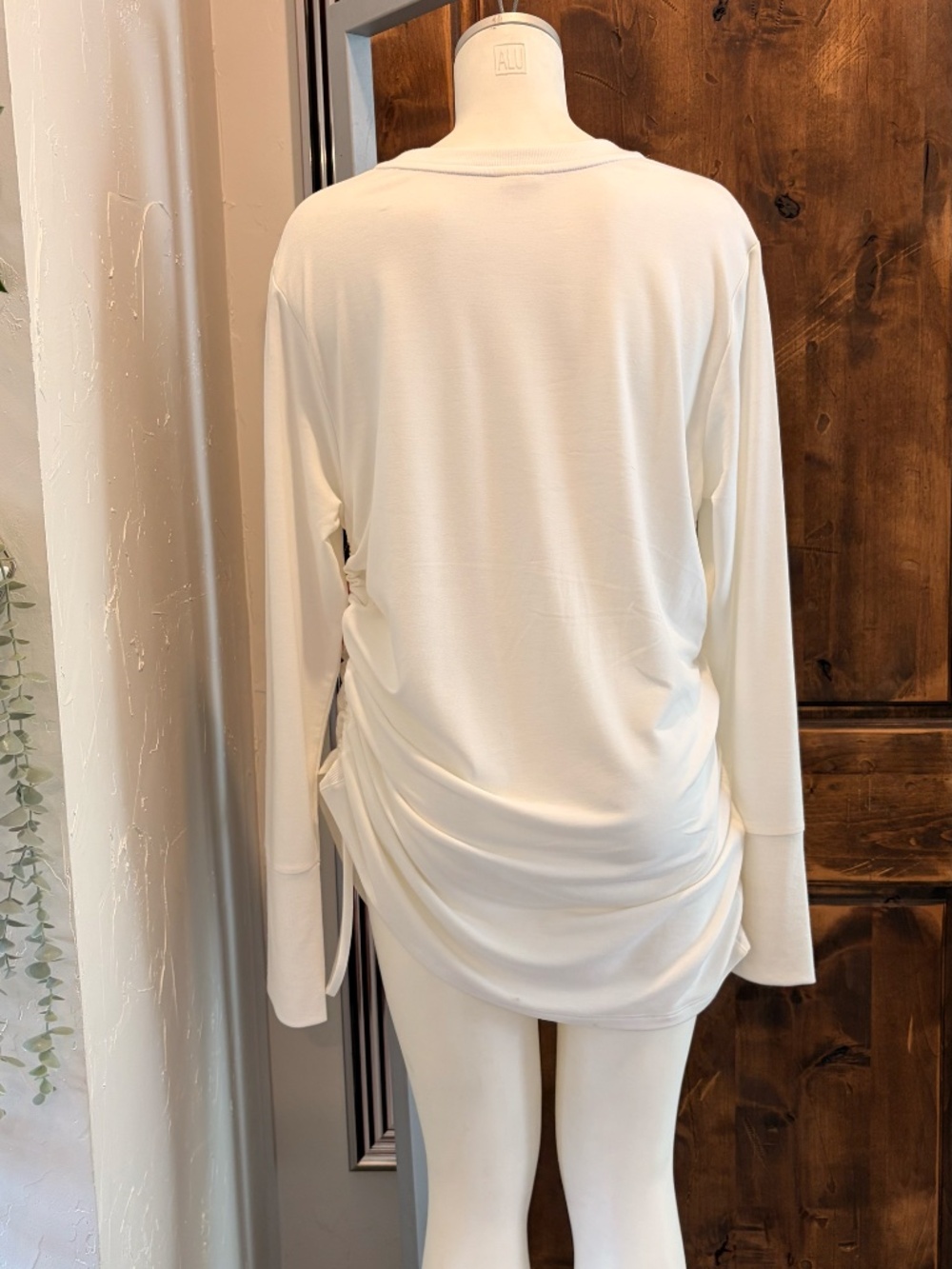Shambhala White Bamboo‑Blend Ruched Long Sleeve Top – Size XL - Picture 4 of 5